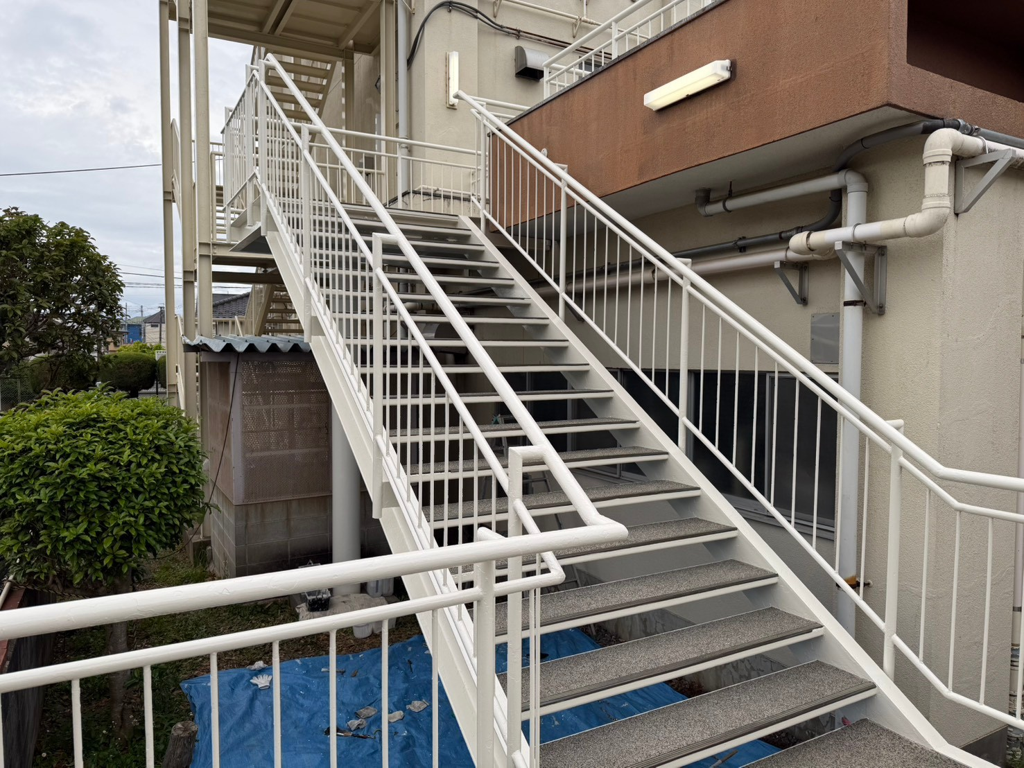 S小学校｜鉄骨階段塗装工事